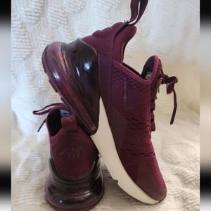 ❤️SOLD❤️ Nike Air Max 270 Bordeaux Wine